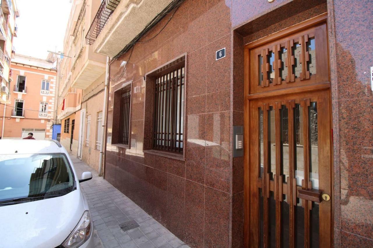 Big Apartment With Unique Patio Near Santa Barbara Castle アリカンテ エクステリア 写真
