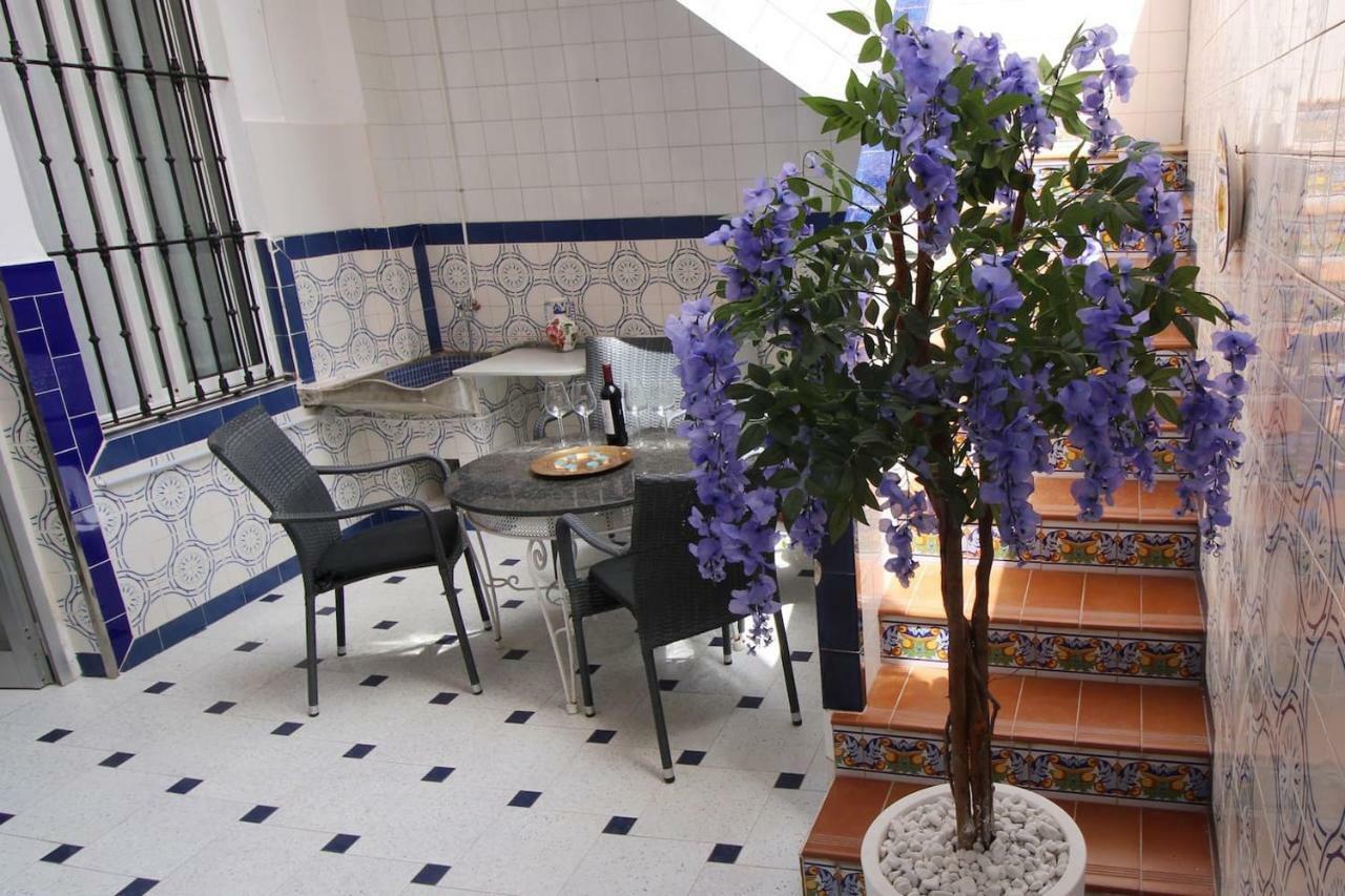 Big Apartment With Unique Patio Near Santa Barbara Castle アリカンテ エクステリア 写真