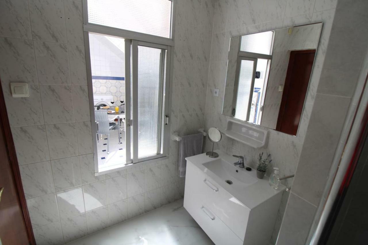 Big Apartment With Unique Patio Near Santa Barbara Castle アリカンテ エクステリア 写真