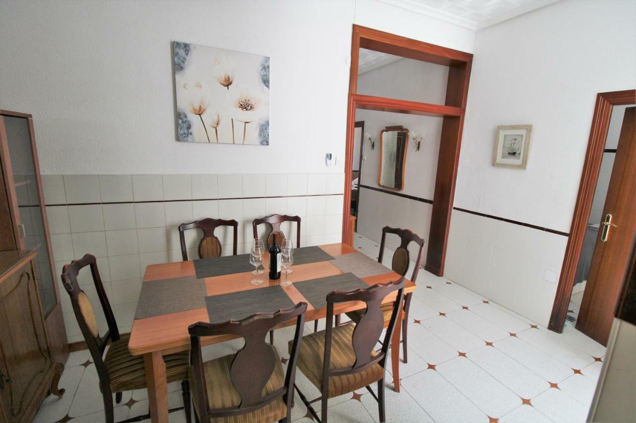 Big Apartment With Unique Patio Near Santa Barbara Castle アリカンテ エクステリア 写真