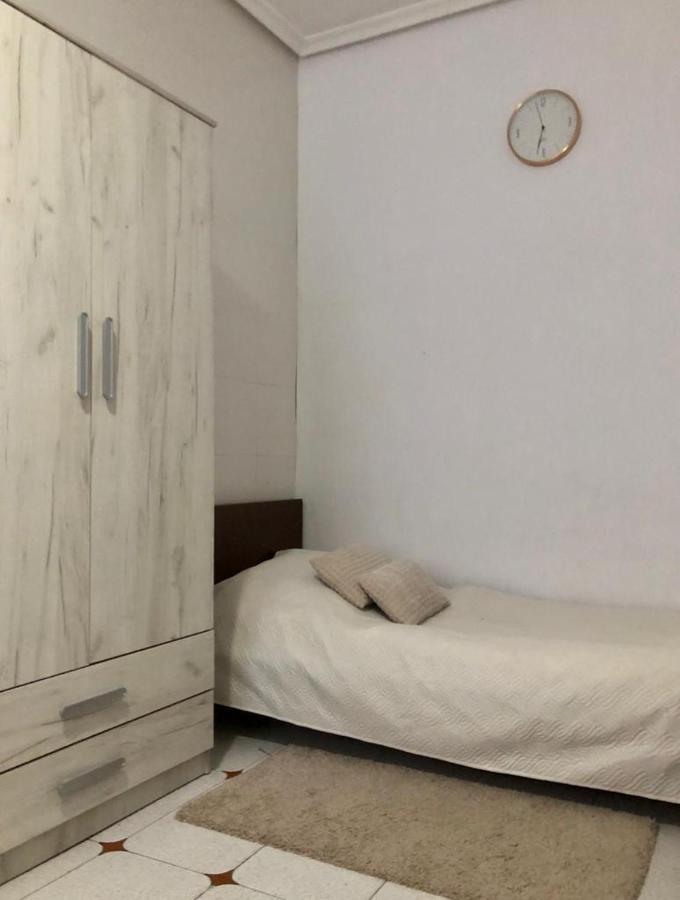 Big Apartment With Unique Patio Near Santa Barbara Castle アリカンテ エクステリア 写真