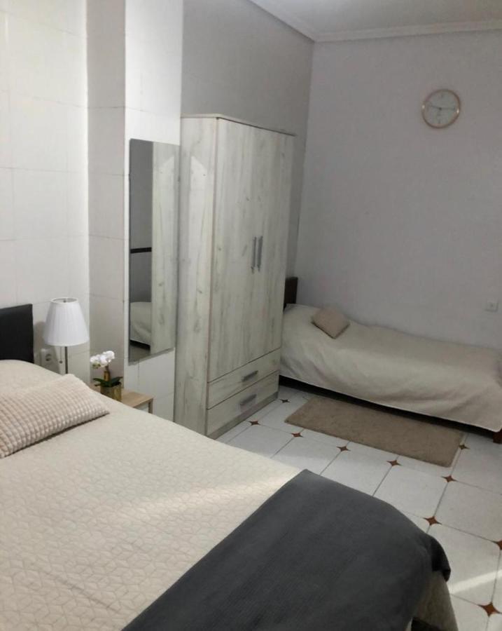 Big Apartment With Unique Patio Near Santa Barbara Castle アリカンテ エクステリア 写真