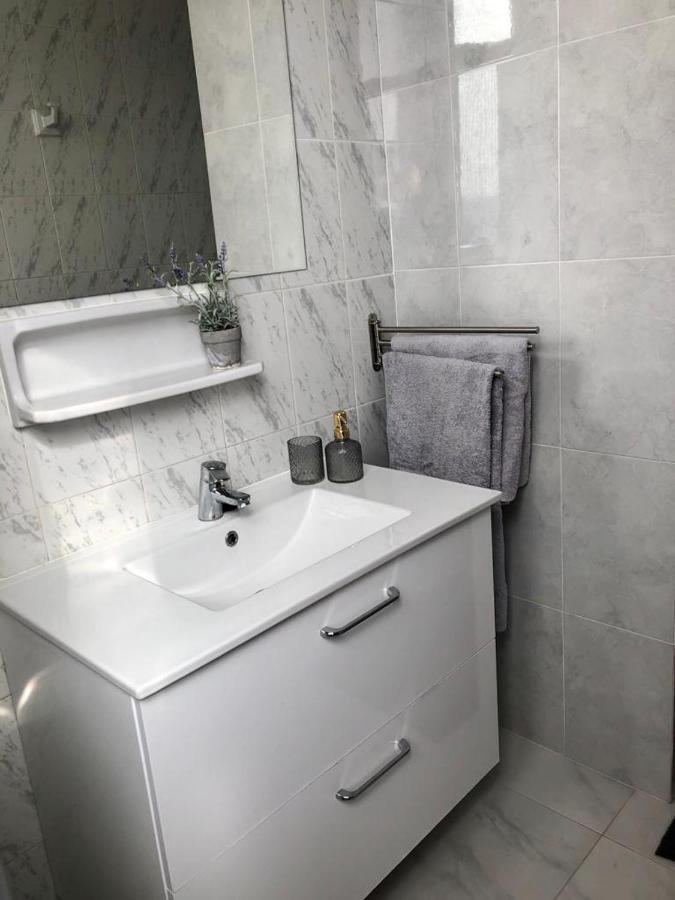 Big Apartment With Unique Patio Near Santa Barbara Castle アリカンテ エクステリア 写真